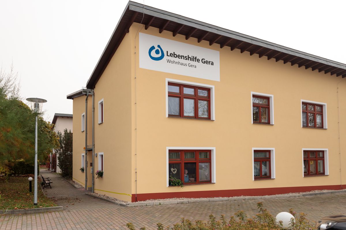 Neue Fassaden für das Wohnhaus Gera und die Betriebsstätte Schäferei